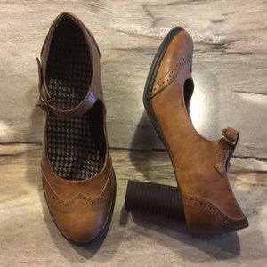 Tan Oxford Mary Jane Ankle Strap Heels 2.5 Inch